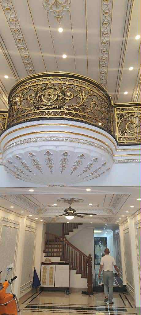 bán nhà mặt phố Ngô Gia Tự, vỉa hè đá bóng, gần BigC Long Biên, kinh doanh ngày đêm 2