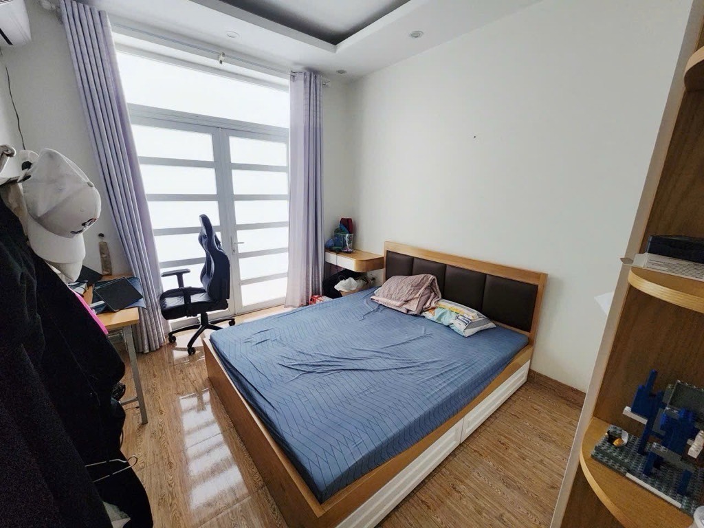 Cần bán Nhà mặt tiền đường Giải Phóng, Phường Phương Liệt, Diện tích 72m², Giá 19 Tỷ 6
