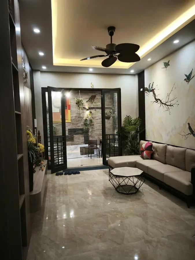 NHÀ DÂN XÂY Ô TÔ ĐỖ CỬA Phố Nguyễn Văn Cừ 48 m2 X 5 Tầng 10.5 tỷ Long Biên Hà Nội. 2