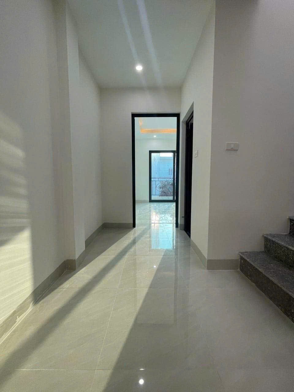 Bán nhà Song Phương, Hoài Đức. 43m2 xây dựng 4 tầng 4 ngủ. Cách 180m đến Đại Lộ Thăng Long 5