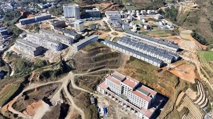 Bán liền kề tại trung tâm TX Sa Pa, cách Sun Palaza 900m sổ đỏ lâu dài giá 5,75 tỷ (cả đất + nhà) 3