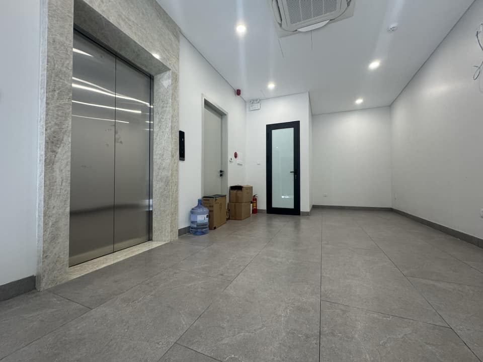 Siêu Phẩm Nhà Đẹp Mặt Phố Đồng Cổ 9 Tầng 1 Hầm MT 6M 47 Tỷ Gần Hồ Tây