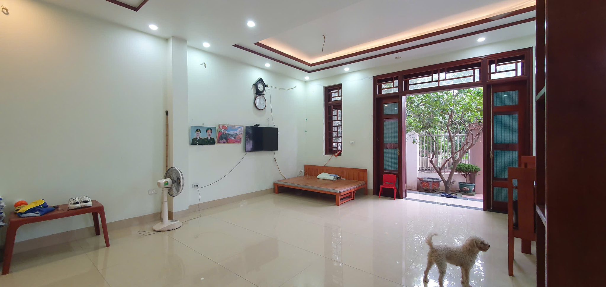CẦN BÁN-NHÀ DÂN XÂY-BÁT KHỐI LONG BIÊN-ÔTÔ VÀO NHÀ-130M 2T-MẶT TIỀN RỘNG-TIỆN ÍCH