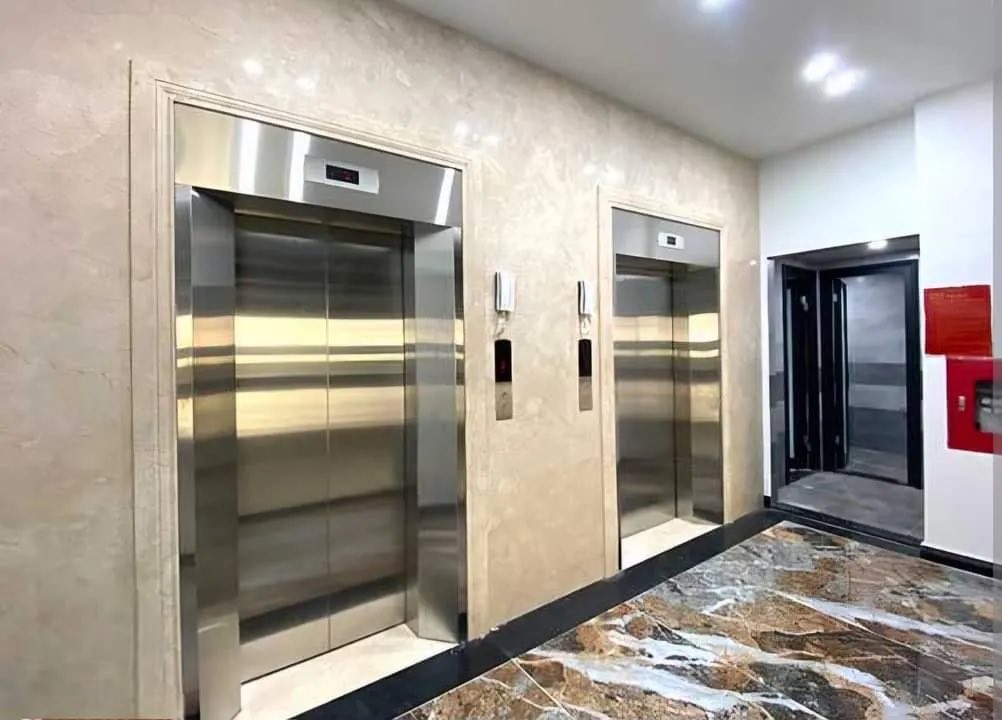 Tòa Văn Phòng Mặt Phố Ngã Tư Sở 10 Tầng Mặt Tiền 12M 160 Tỷ Xây Mới 1 Hầm 2