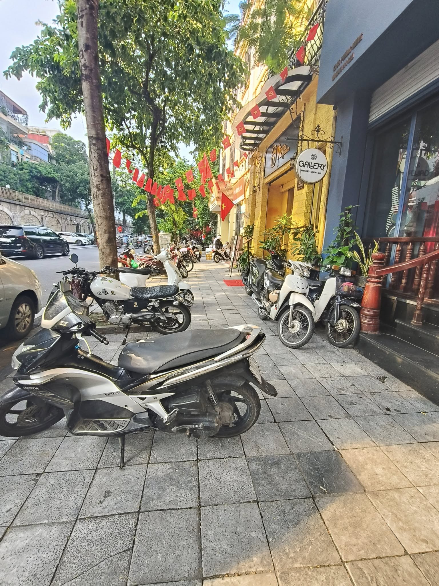 Hàng Vải Mặt Tiền Rộng Đẹp 105M2 3 Tầng  90 Tỷ Sổ Vuông Dòng Tiền 150Tr.th