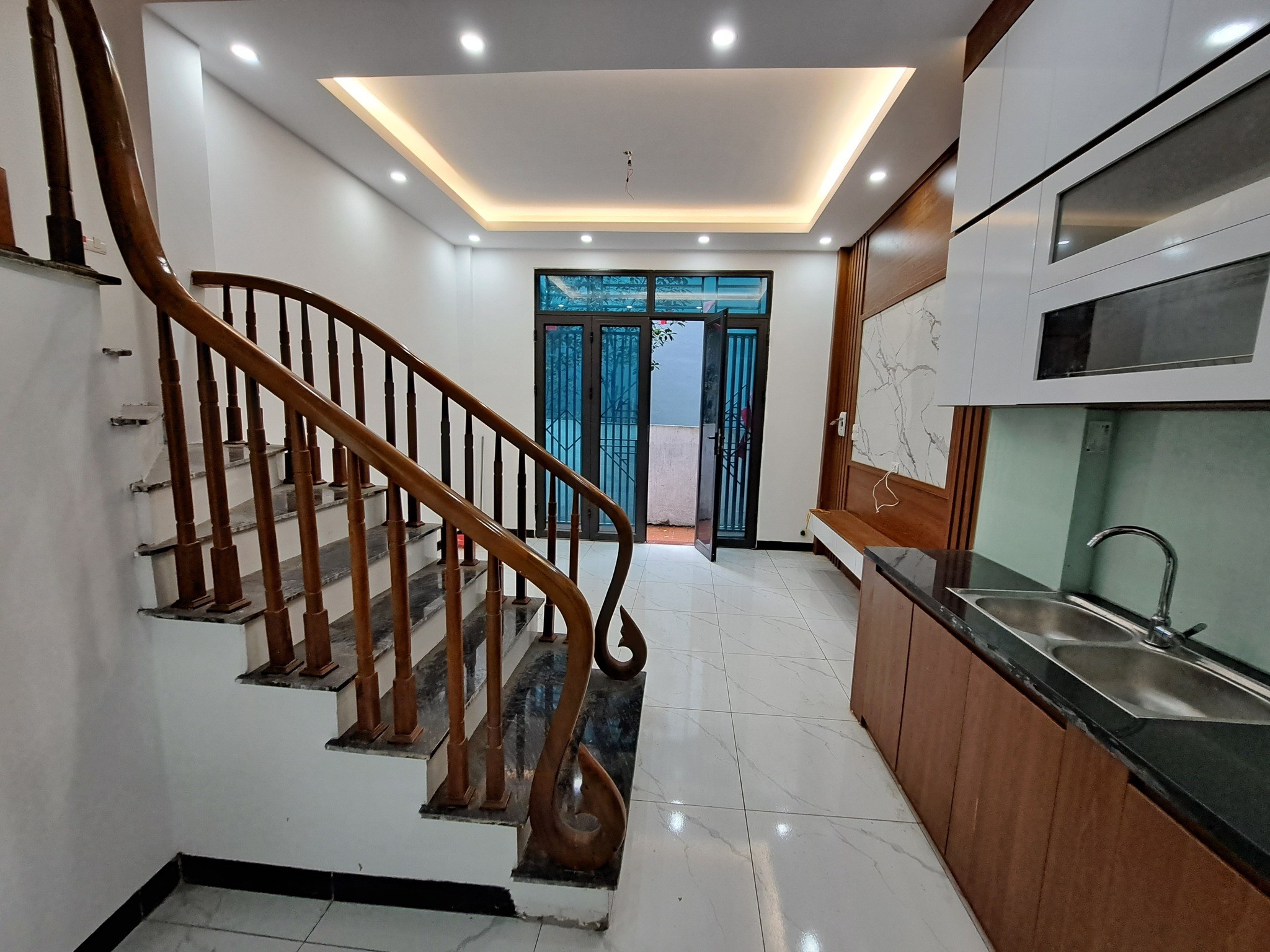 NHÀ ĐẸP TRUNG TÂM THANH TRÌ – SÁT KĐT LINH ĐÀM – NGÕ Ô TÔ TRÁNH – CHỈ 5.8 TỶ 2
