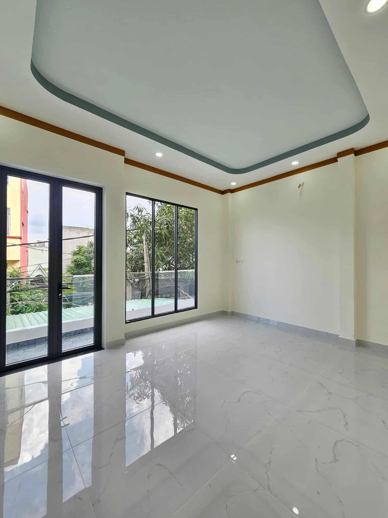 SIÊU PHẨM NHÀ  2 TẦNG BTCT ĐẸP LUNG LINH 88M2 NGANG 5M. MẶT TIỀN ĐƯỜNG XUÂN THỚI 16 GẦN GIÁO XỨ 4