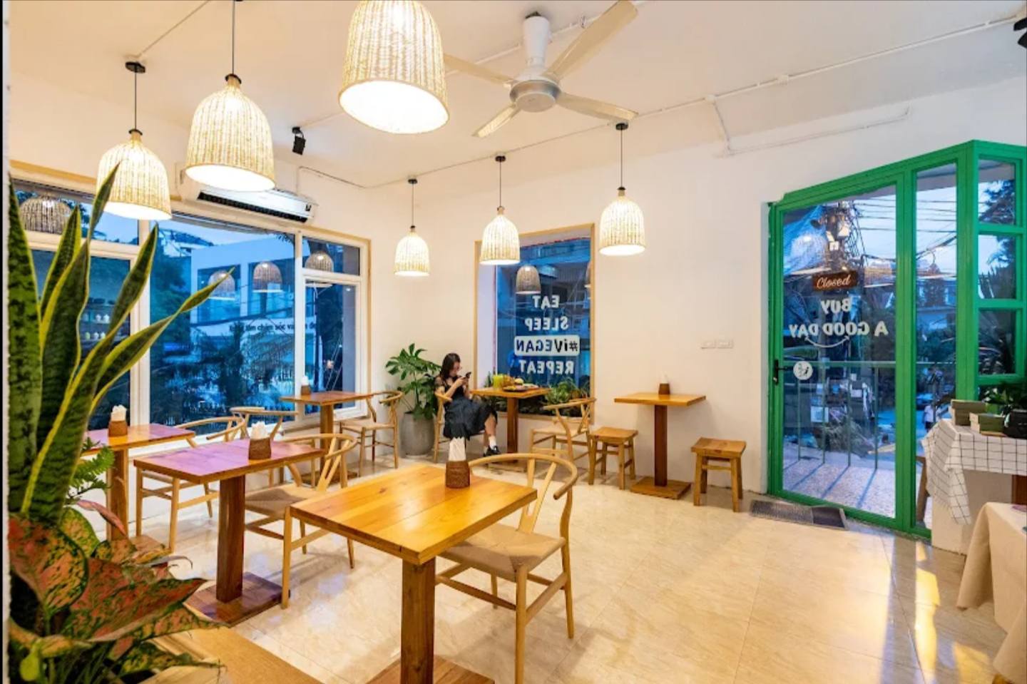 BÁN GẤP NHÀ MP. TÔ NGỌC VÂN - LÔ GÓC VIP - CHO THUÊ 600 TRIỆU/NĂM - GIÁ 72.75 TỶ 3