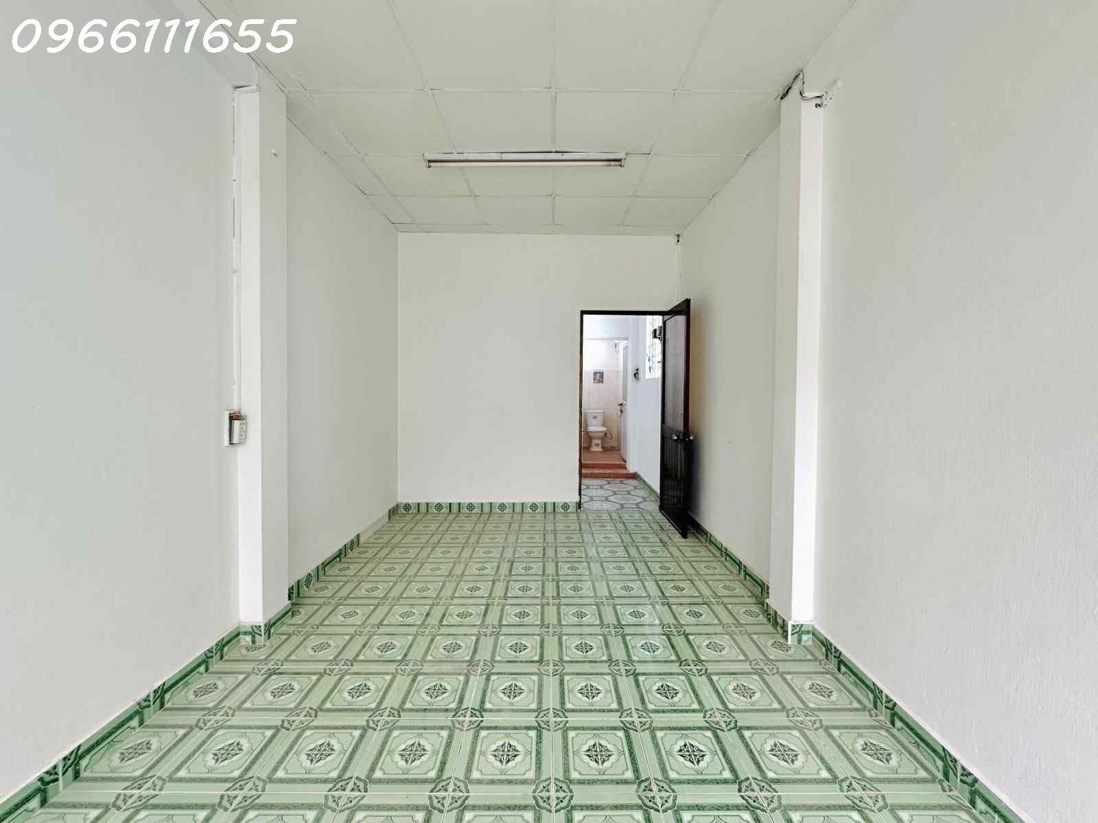 BÁN NHÀ CÁCH MẠNG THÁNG 8  - P10 - KHU VIP HIẾM Q3 - DT 43M2- HẺM 5.2M Ô TÔ THÔNG - 43M2. MT 158 4