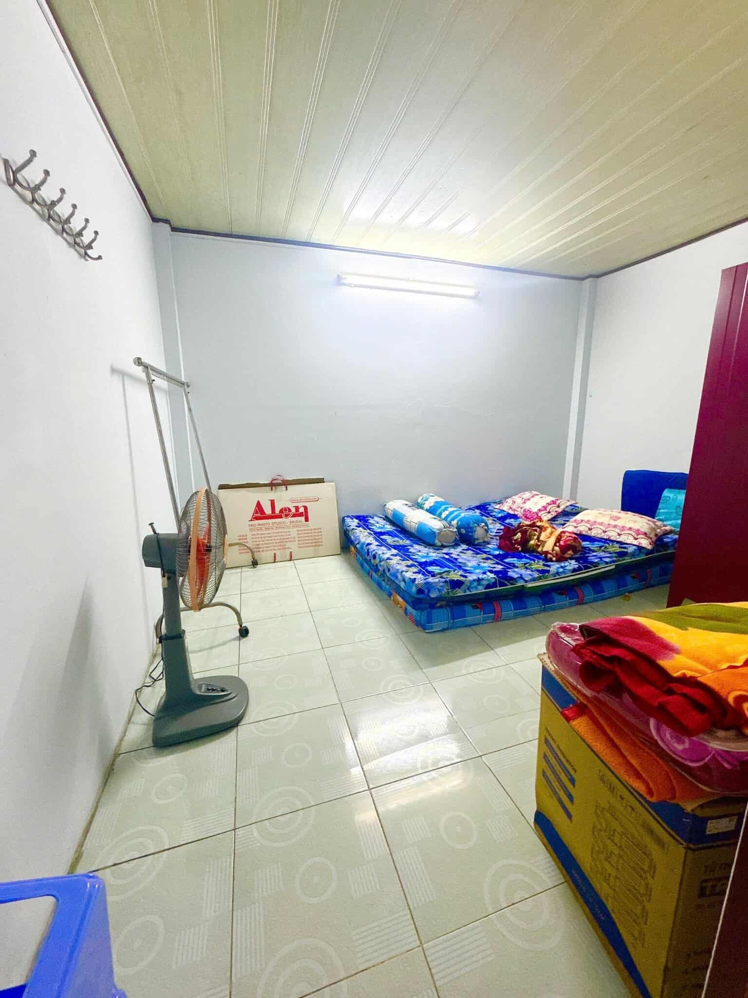 NHÀ 2 TẦNG 41M2(4X10M), GẦN CHỢ LÊ VĂN QUỚI HXH 5M ĐỖ CỬA. BTĐ, BÌNH TÂN. GIÁ RẺ CHỈ 4,35 Tỷ TL. 4