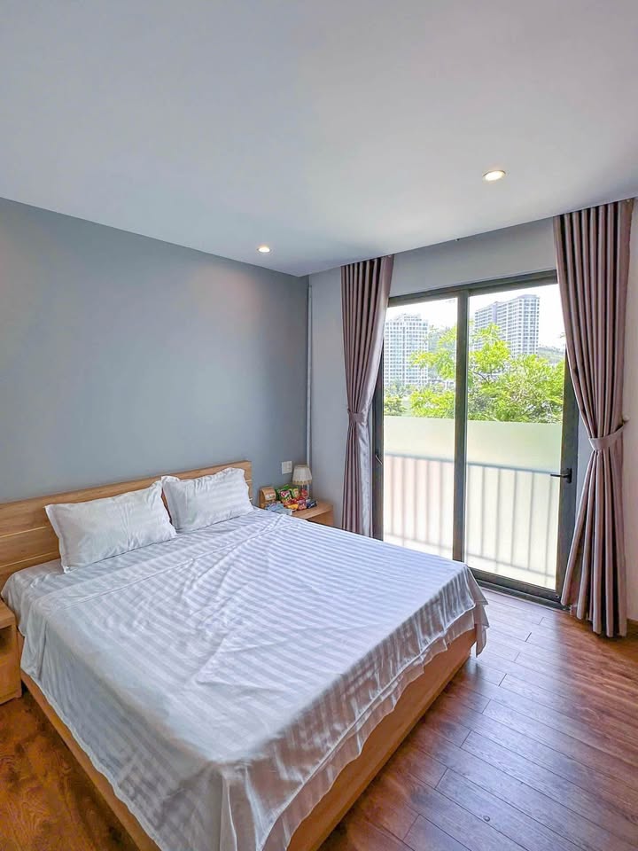 Cần bán Biệt thự Phường Bãi Cháy, Hạ Long, Diện tích 98m², Giá 13.2 Tỷ