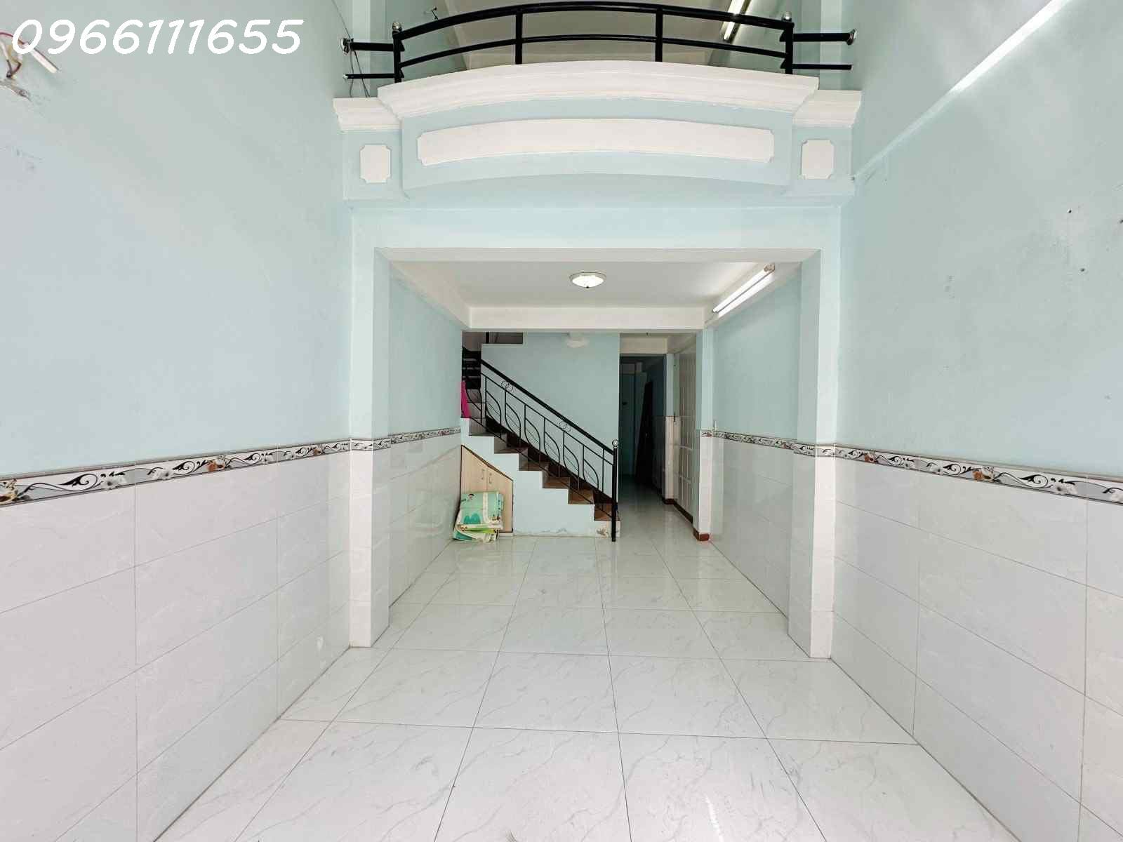 BÁN NHÀ CÁCH MẠNG THÁNG 8  - P10 - KHU VIP HIẾM Q3 - DT 43M2- HẺM 5.2M Ô TÔ THÔNG - 43M2. MT 158 2