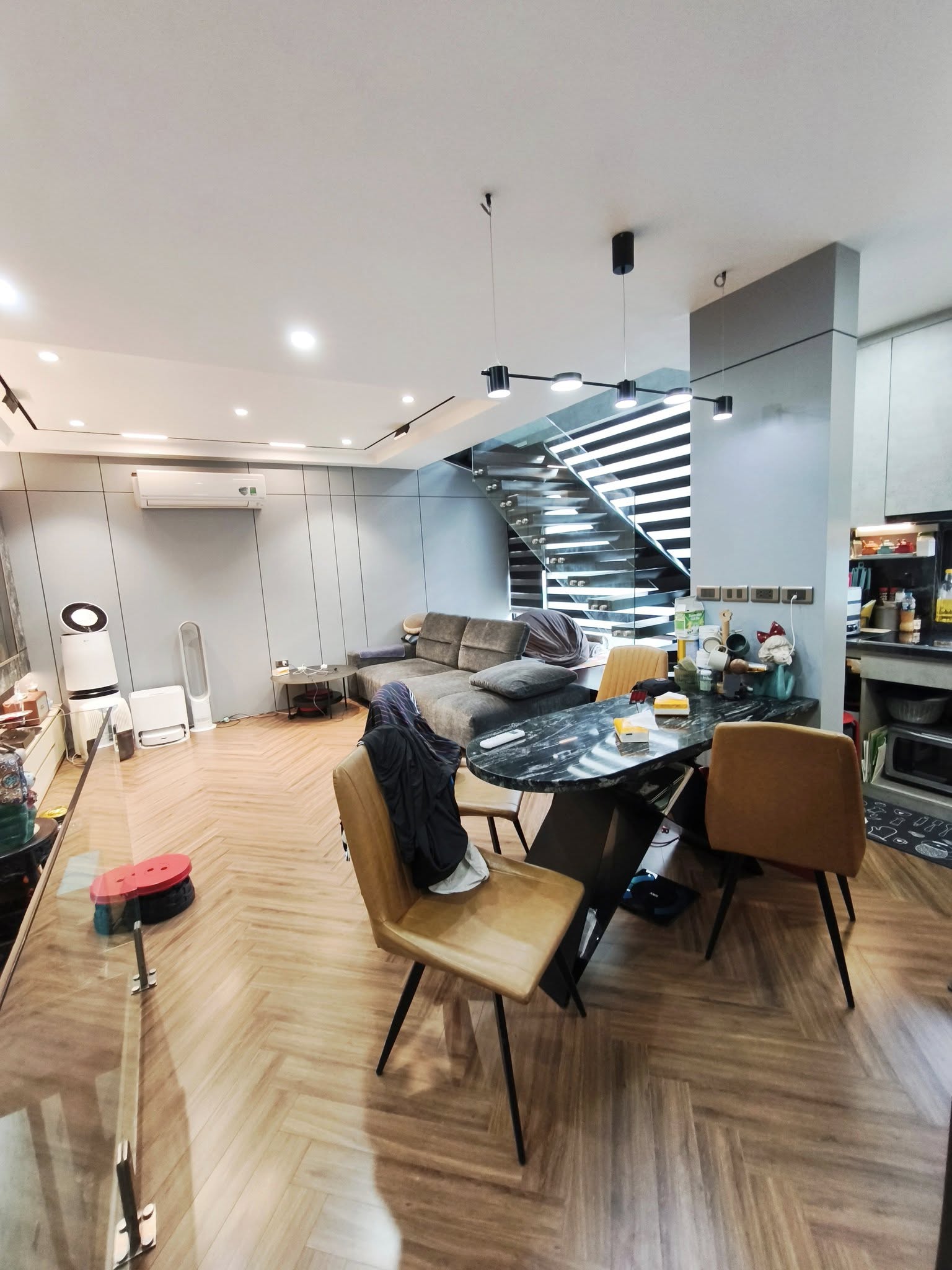 NHÀ ĐẸP Ở NGAY-PHỐ HÀNG BUỒM-150M NHỈNH 9TỶ-FULL NỘI THẤT-TIỆN ÍCH MIỄN BÀN