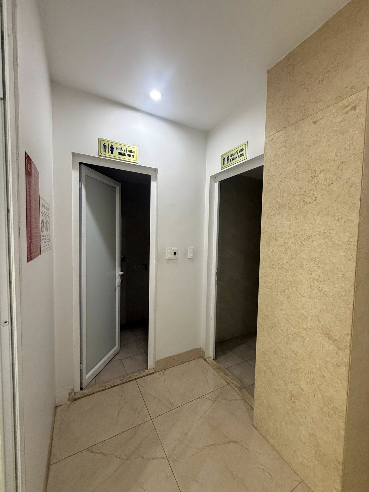 VIEW DÒNG SÔNG XANH - TRUNG TÂM CẦU GIẤY -TÒA VP 8 NỔI 1 HẦM - VỈA HÈ 7M. 4