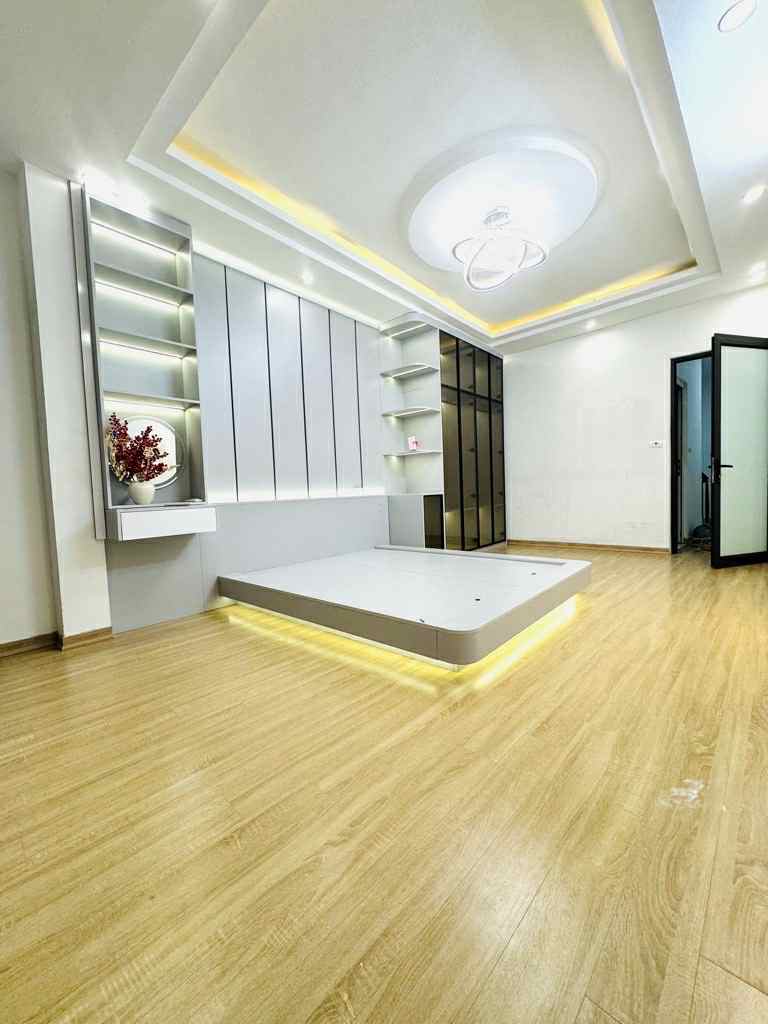 bán nhà Nguyễn Văn Cừ, gara ôtô, ngõ thông, kinh doanh 4