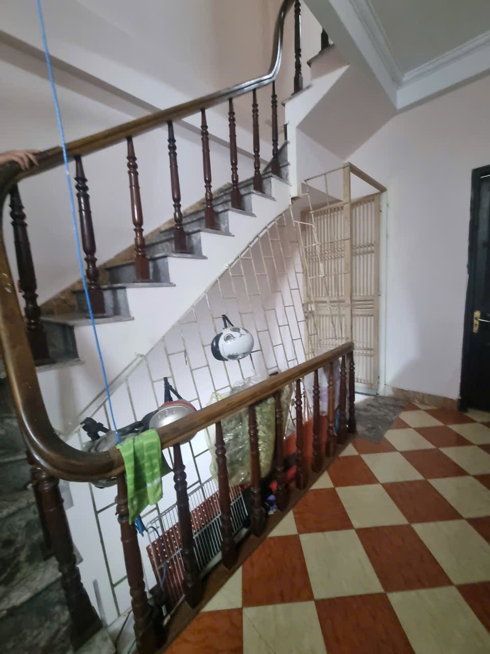 Cực hiếm Mặt Hồ Ngọc Khánh 60M2 5 Tầng 45 Tỷ vỉa hè rộng view toàn hồ 2