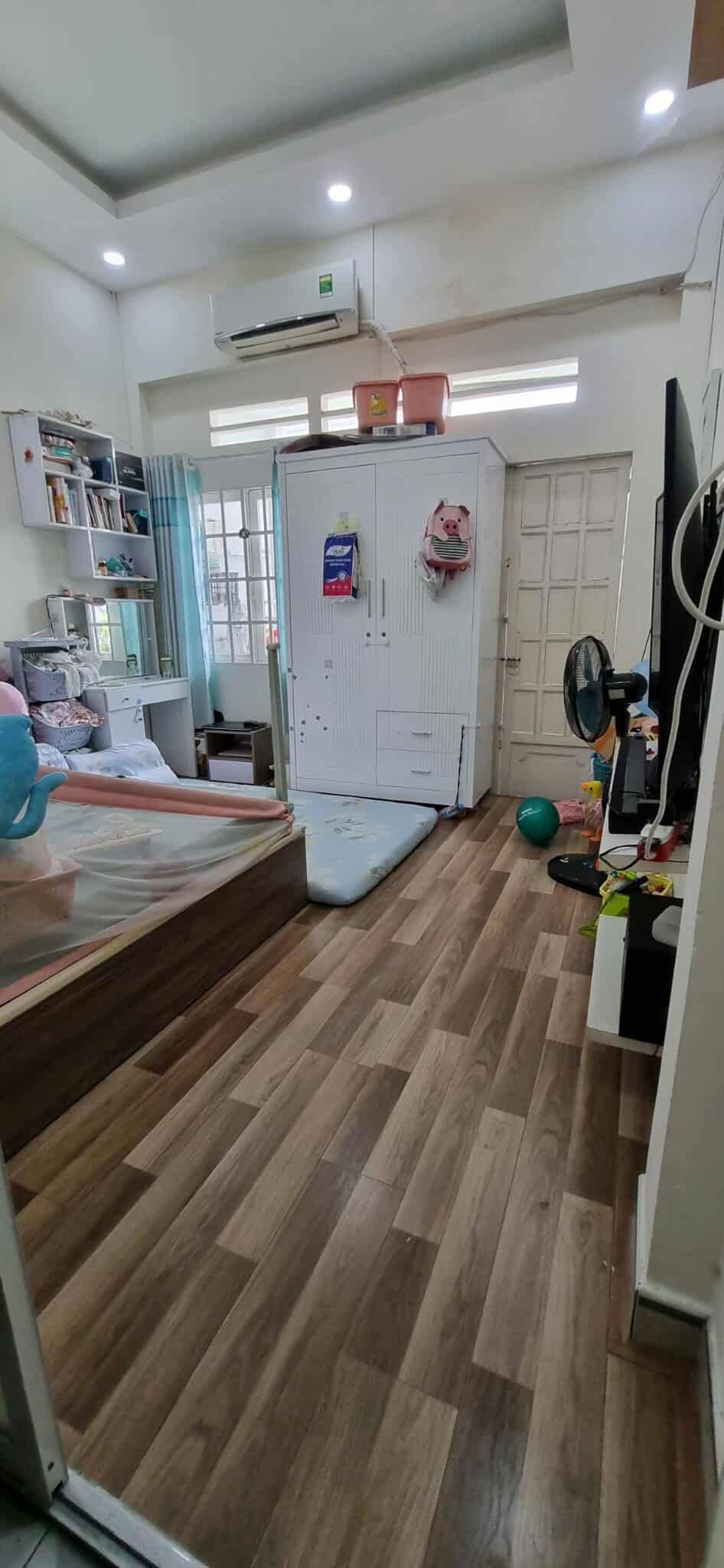 NHÀ NGAY BỐN XÃ GIÁP TÂN PHÚ 43M2 (3.7X12) 2 TẦNG CÒN Ở TỐT, HXH ĐỖ CỬA. BTĐ, BÌNH TÂN. 4