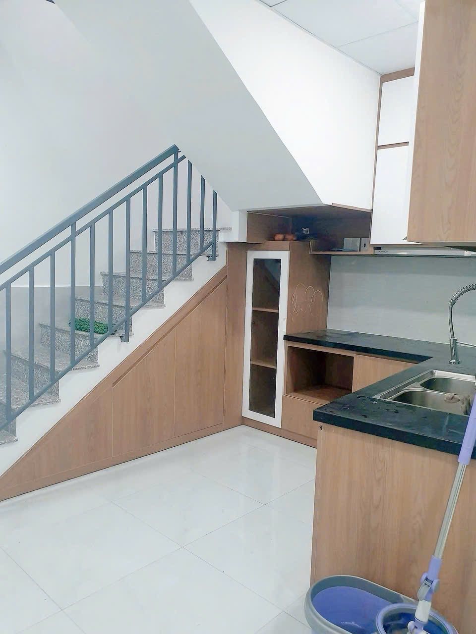 BÁN NHÀ 2 TẦNG KINH DOANH MẶT TIỀN ĐƯỜNG NGUYỄN TẤT THÀNH 5