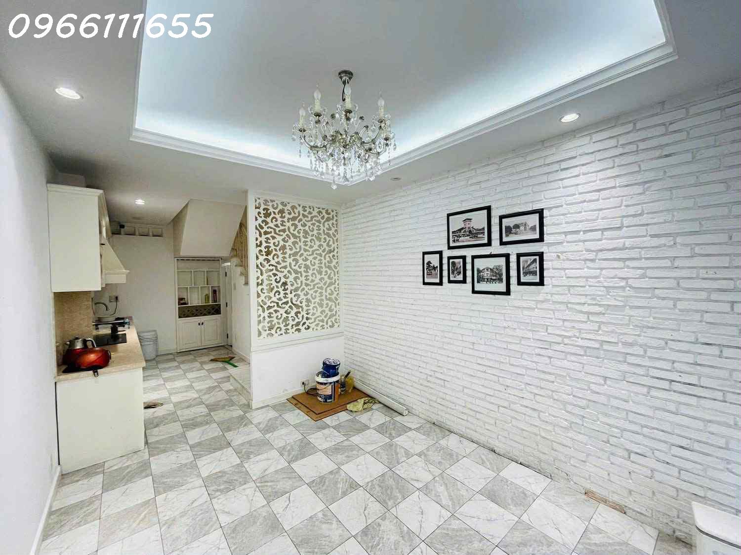 BÁN NHÀ CỐNG QUỲNH- P.NGUYỄN CƯ TRINH - SÁT MẶT TIỀN- 5 TẦNG - 3 PHÒNG  NGỦ- NỞ HẬU ĐẸP FULL NỘI 5
