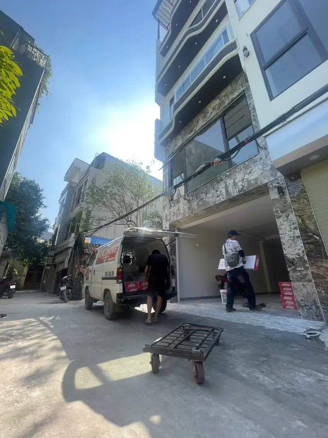 NHÀ MỚI Ô TÔ ĐỖ CỬA- VÀO NHÀ Huỳnh Tấn Phát 52m2 X 6 Tầng X 13.5 tỷ Long Biên Hà Nội. 2