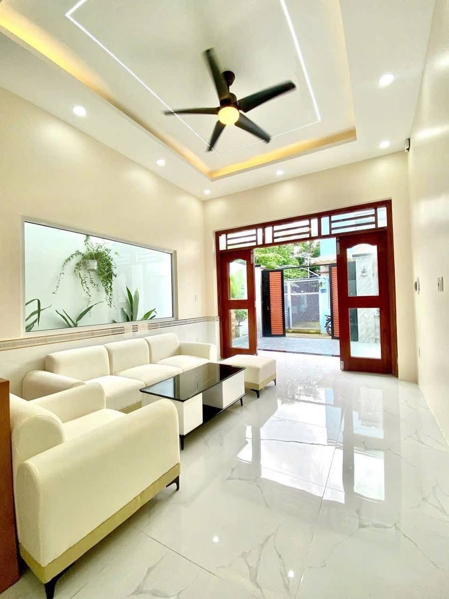 BIỆT THỰ MINI MỚI HOÀN THIỆN 105M2 HẺM Ô TÔ ĐẬU CỬA GẦN CHỢ HÓC MÔN. 4