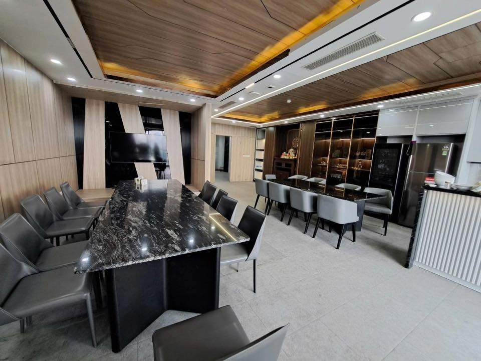 SIÊU MẶT PHỐ - VỊ TRÍ KIM CƯƠNG - VIEW TRỌN MẶT HỒ LINH ĐÀM - VỈA HÈ ĐÁ BÓNG RỘNG NHẤT HÀ NỘI. 3