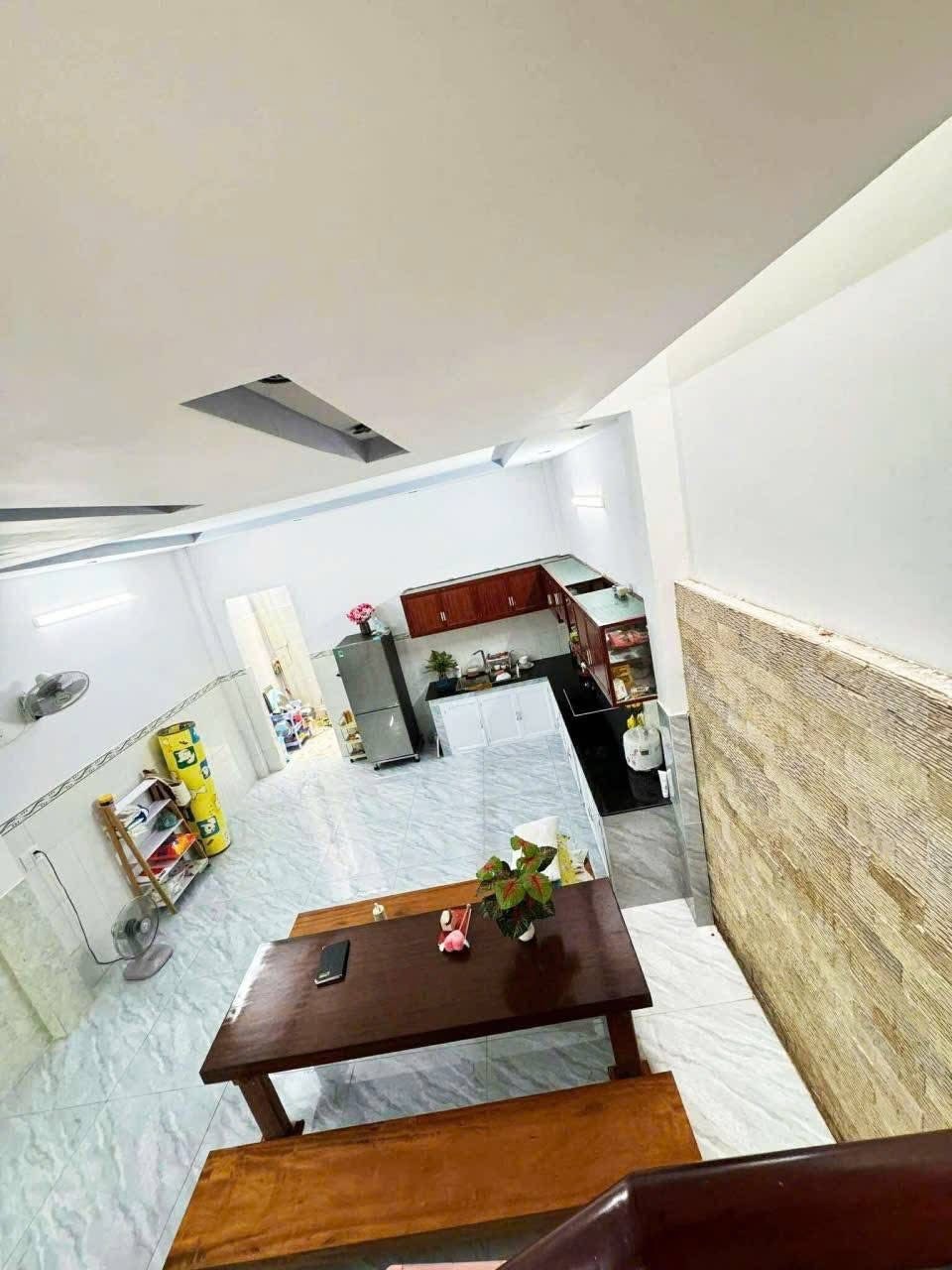 KHU VIP TÔ KÝ NHÀ 2 TẦNG BTCT VÀO Ở NGAY. 83M²  HẺM XE TẢI, SÁT TRƯỜNG CHÍNH TRỊ & GẦN CHỢ HÓC MÔN. 4