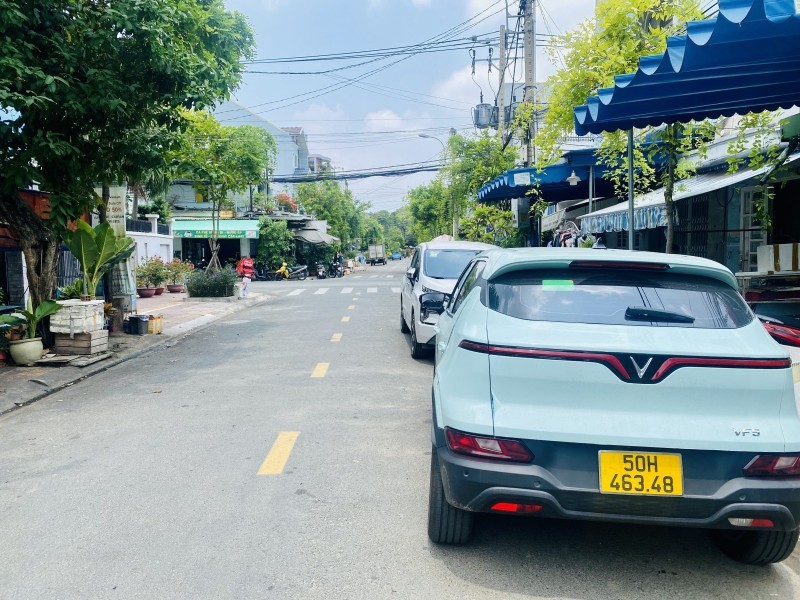 Bán nhà ngõ 13, Phước Bình, Q9, TP HCM, DT 88m2, SH. Giá 8.7 tỷ. LH: 0933125879 4