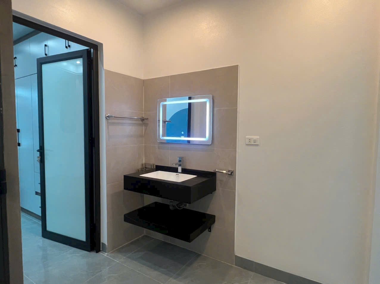 Bán căn nhà 3 tầng ngõ phố Ngọc Uyên, ph Ngọc Châu, TP HD, 41.6m2, 3 ngủ, ngõ oto, 2.75 tỷ 6