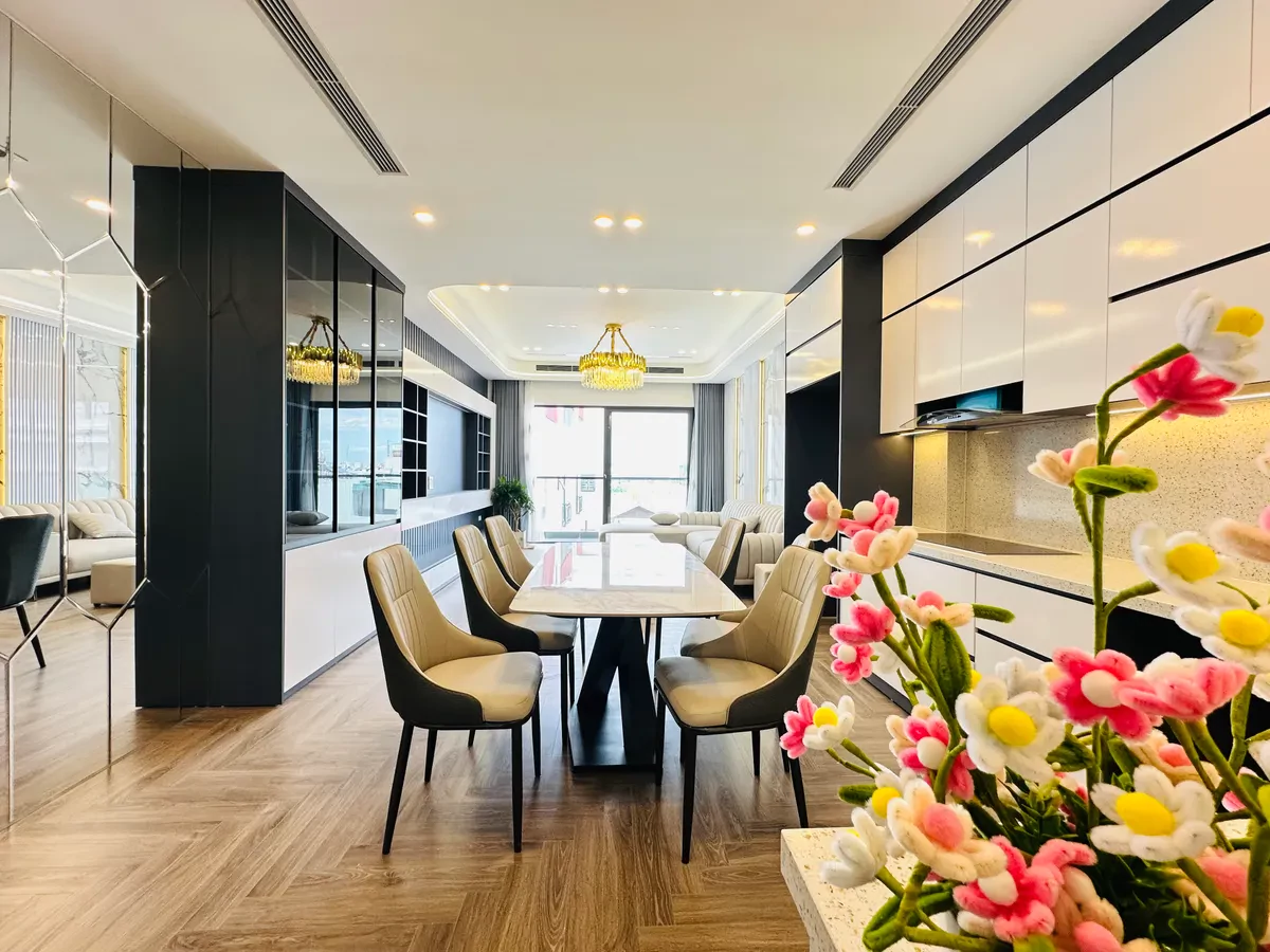 NHÀ MỚI Ô TÔ VÀO NHÀ NGÕ NÔNG 10M RA MẶT PHỐ NGUYỄN VĂN LINH 5 TẦNG 52 M2 X 13.2TỶ. 5