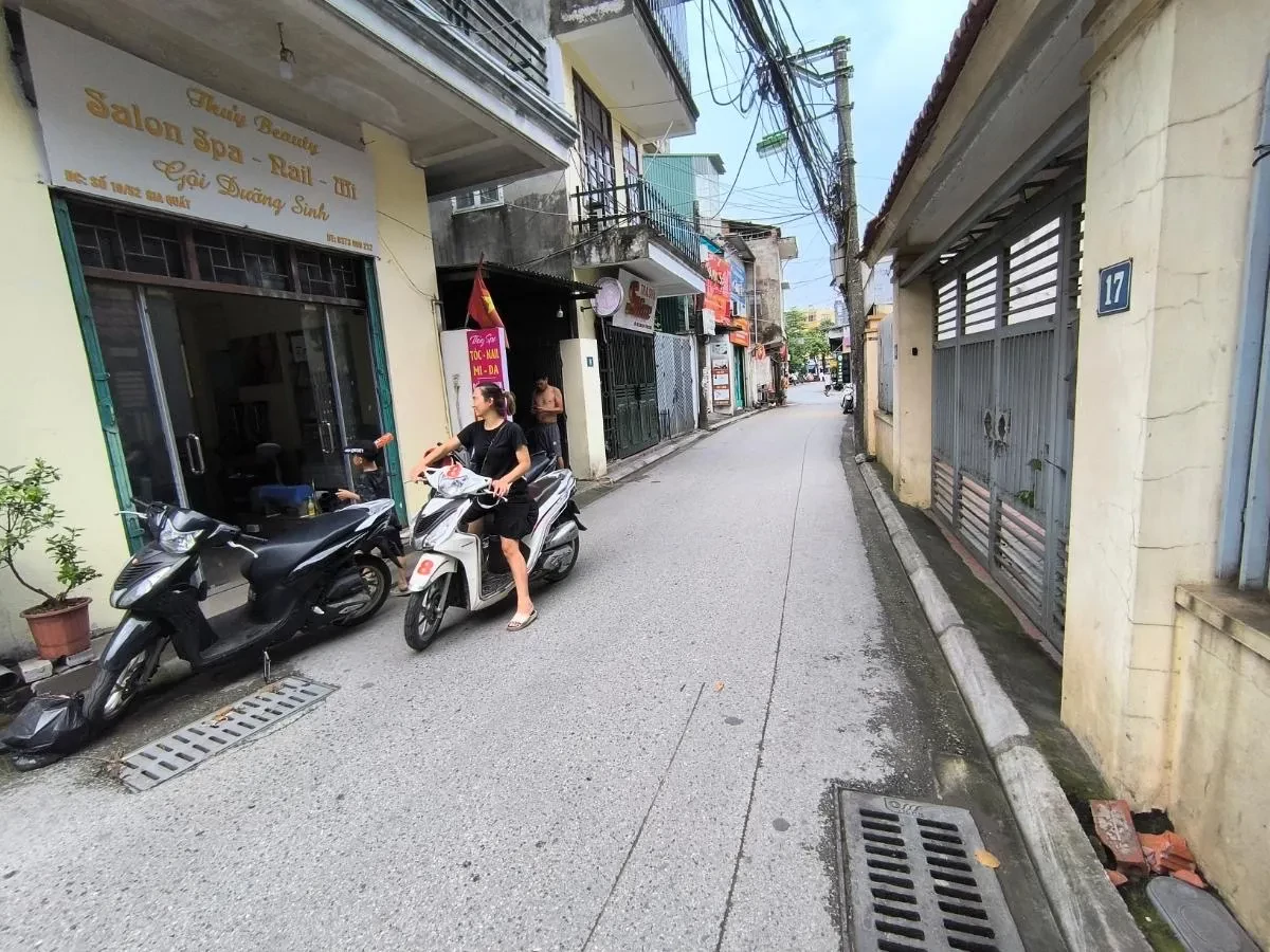 BÁN NHÀ MẶT NGÕ THÔNG Phố Gia Quất 52m2 X 3 Tầng,MT 4m, 9.5 tỷ Long Biên Hà Nội. 2