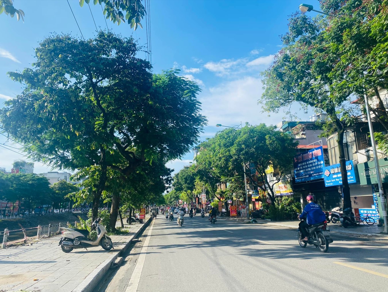 TRUNG TÂM HAI BÀ TRƯNG - MẶT PHỐ 2 THOÁNG - VỈA HÈ ĐÁ BÓNG - SỔ VUÔNG NỞ HẬU.