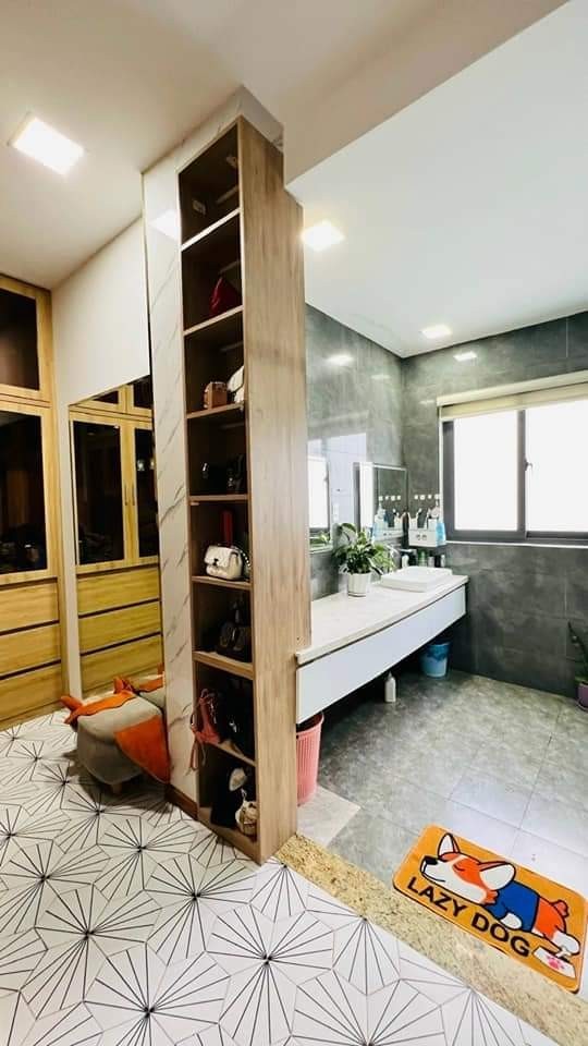 Bán nhà  đường Số 33 P Bìng Trưng Tây, Q2, TP HCM.  DT 67m2, 5 tầng, 6PN, Sổ Hồng. Giá 9.39  tỷ. 5