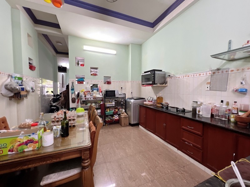 Bán nhà mặt tiền Trịnh ĐÌnh Trọng-ngang 4m-4PN-sổ vuông-cạnh công viên 4