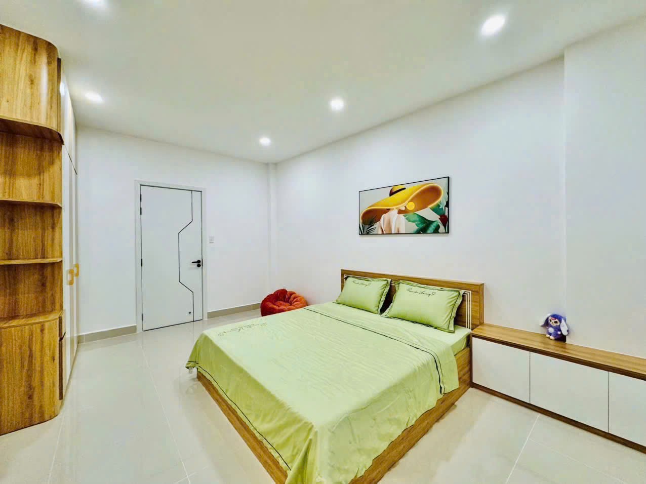 BÁN NHÀ 3 LẦU MỚI 100% - GẦN CHỢ & TRƯỜNG HỌC - BÌNH TÂN 3