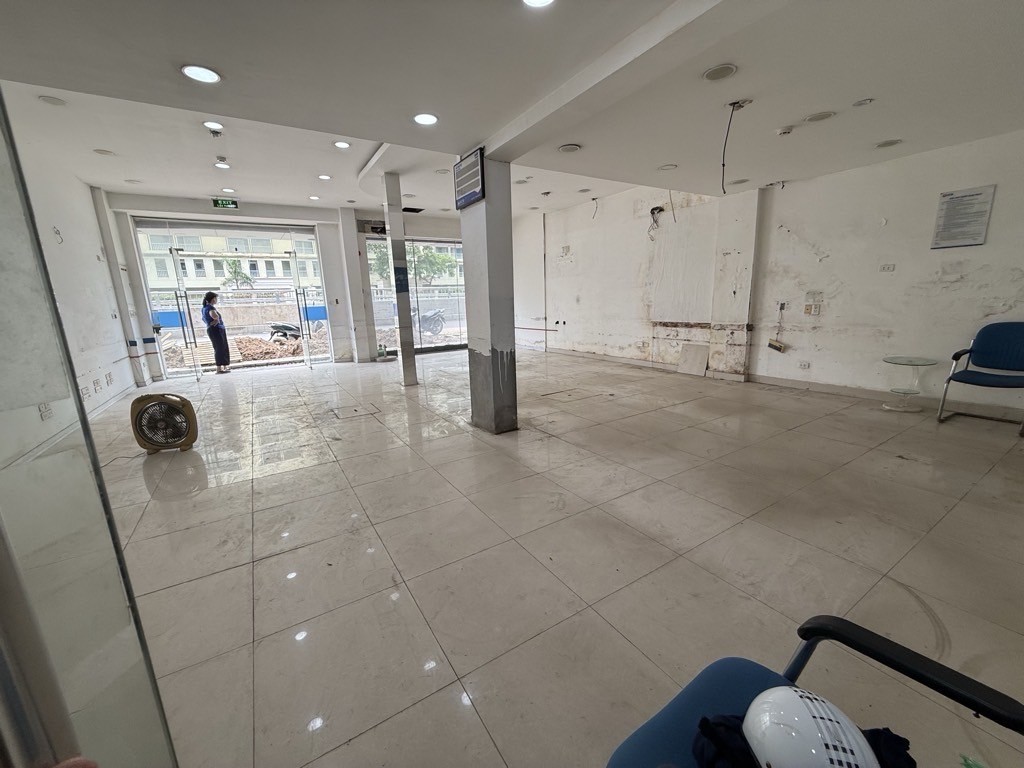 Cần bán Nhà mặt tiền đường Kim Đồng, Phường Giáp Bát, Diện tích 62m², Giá 40 Tỷ