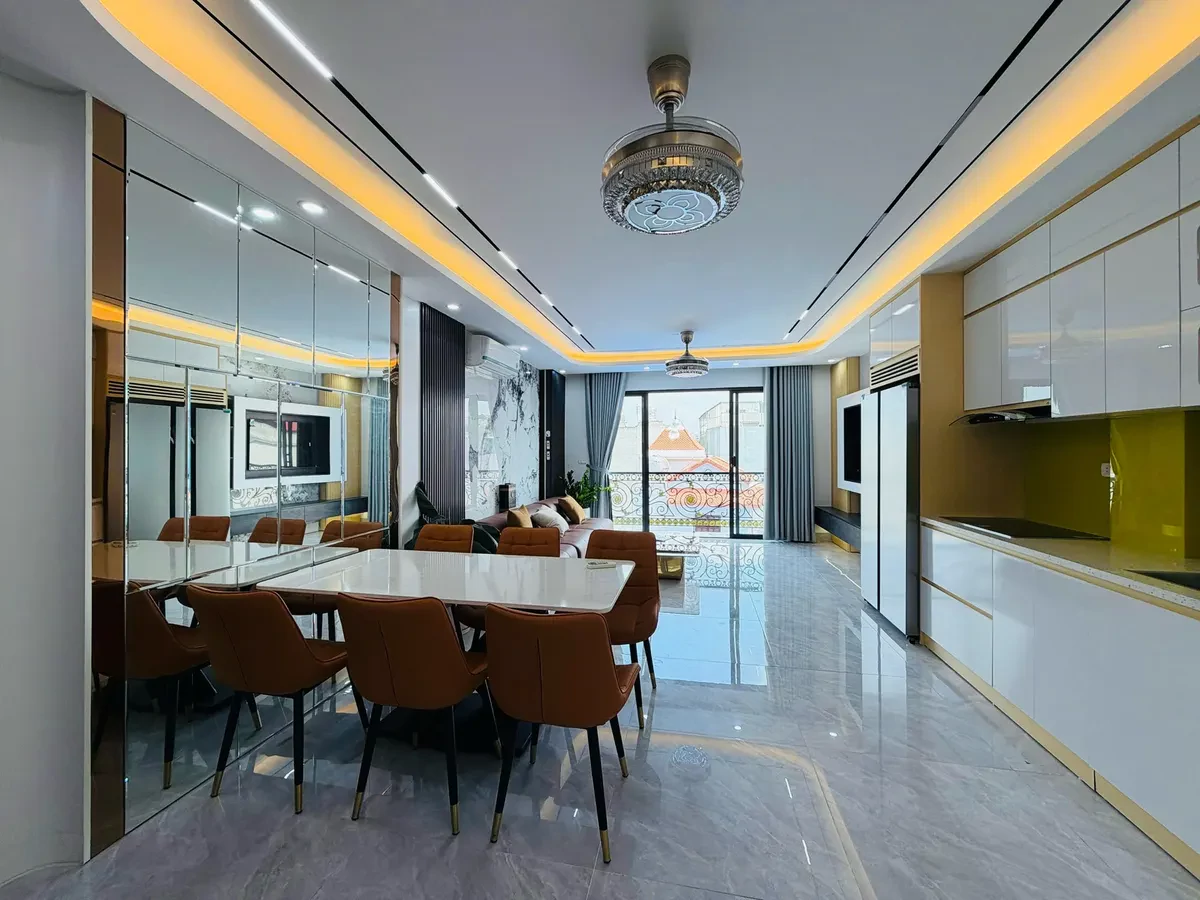 NHÀ MỚI Ô TÔ ĐỖ CỬA -VÀO NHÀ FULL NỘI THẤT Phố Ngọc Thụy 47m2 X 6 Tầng 15.9 tỷ Long Biên Hà Nội. 2