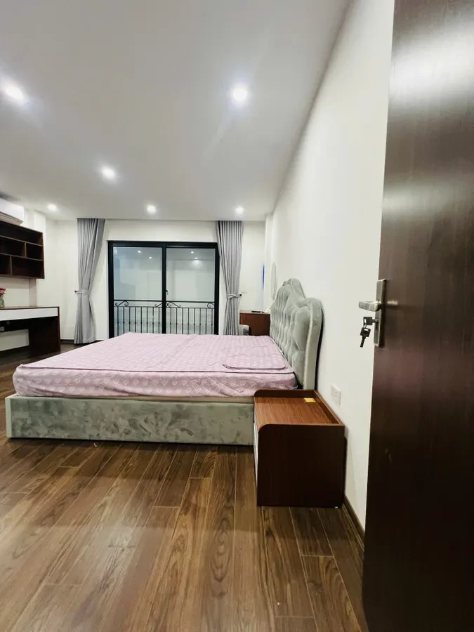 Bán Nhà Đội Cấn 39m2 7 tầng. mặt tiền 4.8m. giá 12 Tỷ Ba Đình Hà Nội . 4