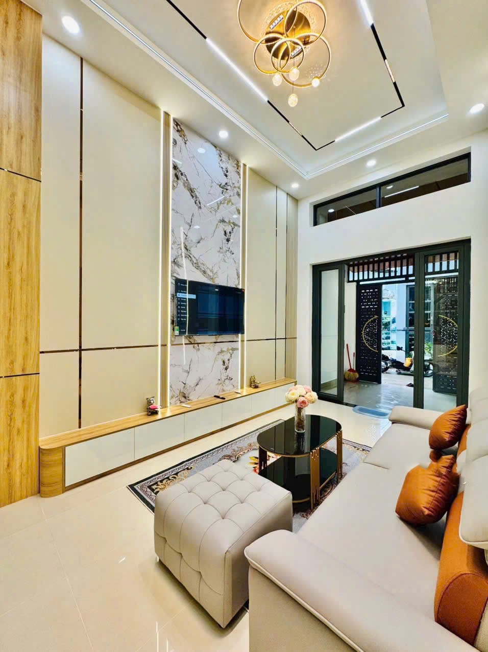 BÁN NHÀ 3 LẦU MỚI 100% - GẦN CHỢ & TRƯỜNG HỌC - BÌNH TÂN 5