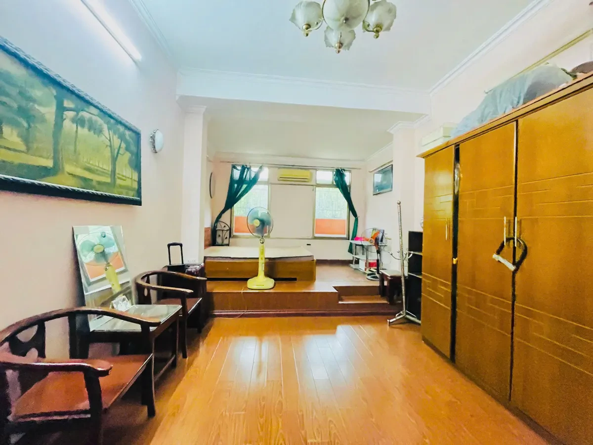 Bán Nhà Đặng Tiến Đông 27m2. 4 tầng. mặt tiền 4m. giá 20 tỷ Đống Đa Hà Nội 3