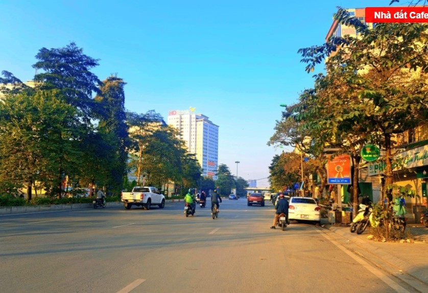 GIẢM CHÀO - CHỦ CẦN BÁN GẤP - MẠT PHỐ VĂN CAO - TÒA VP 10 TẦNG - VỈA HÈ ĐÁ BÓNG - SỔ VUÔNG 3