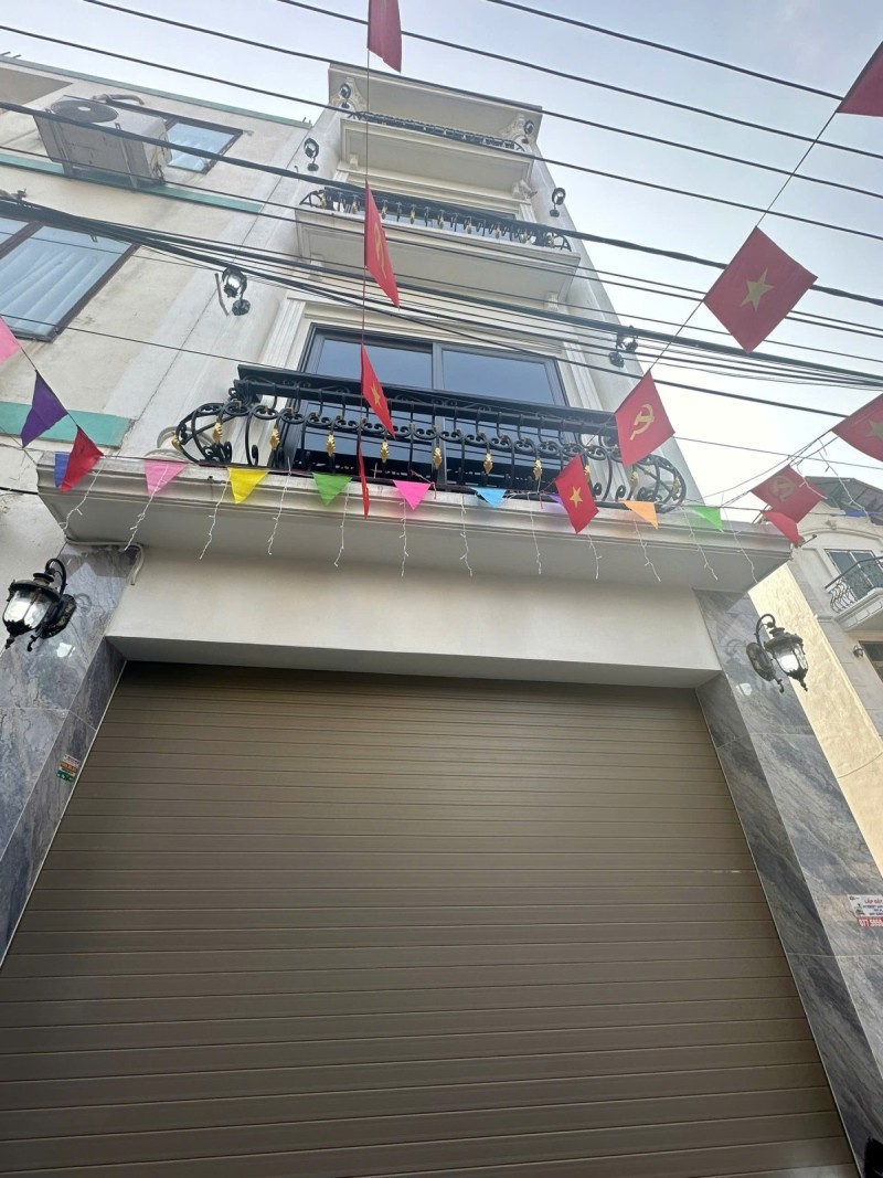 BÁN NHÀ KIM CHUNG: 40M - 4T - CHỈ 4,7 TỶ - VỊ TRÍ ĐẸP - MORING ÐỖ CỬA, NGAY KDT HINODE 2