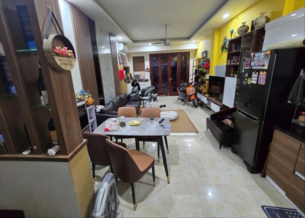 BÁN NHÀ CẦU GIẤY,  DÂN XÂY 2 THOÁNG, NGÕ THÔNG KD – 51M2, 6 TẦNG