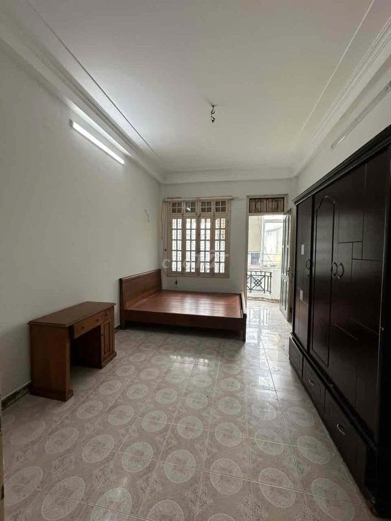 Cho thuê nhà riêng Ngõ Quỳnh, Bạch Mai, Hai Bà Trưng 30m x 5T giá 14TR, 20m ra ô tô 3