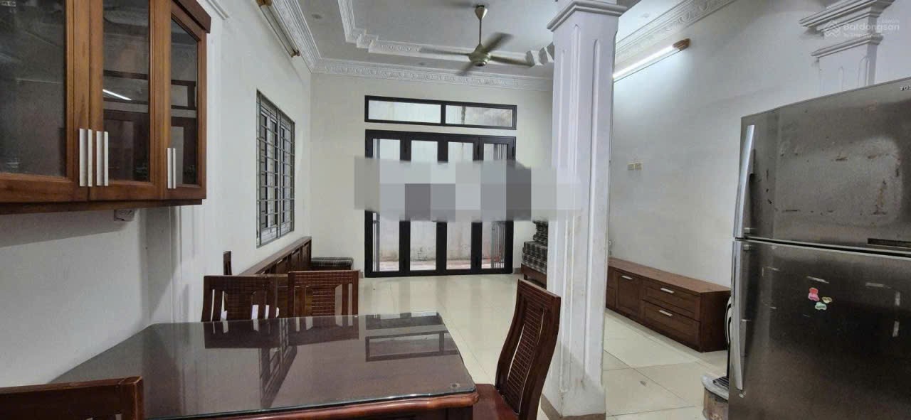 Cho thuê nhà riêng ngõ 68 Đường Cầu Giấy 40m x 4T, 5PN3VS giá 14 triệu, ở và VP 2