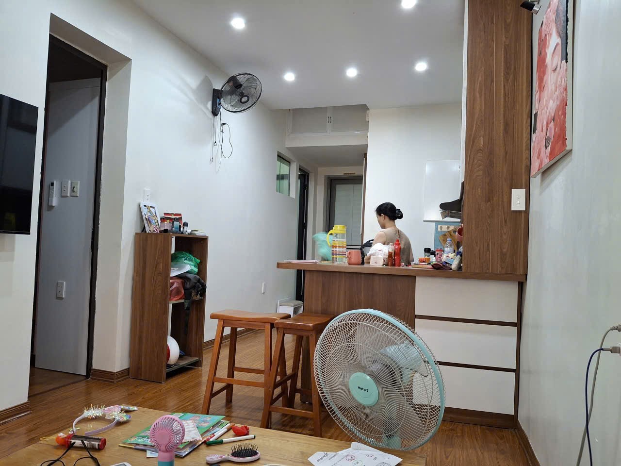 Cho thuê nhà tập thể A25 Hoàng Quốc Việt - Cầu Giấy 65m, 3PN đủ đồ - giá 10 triệu