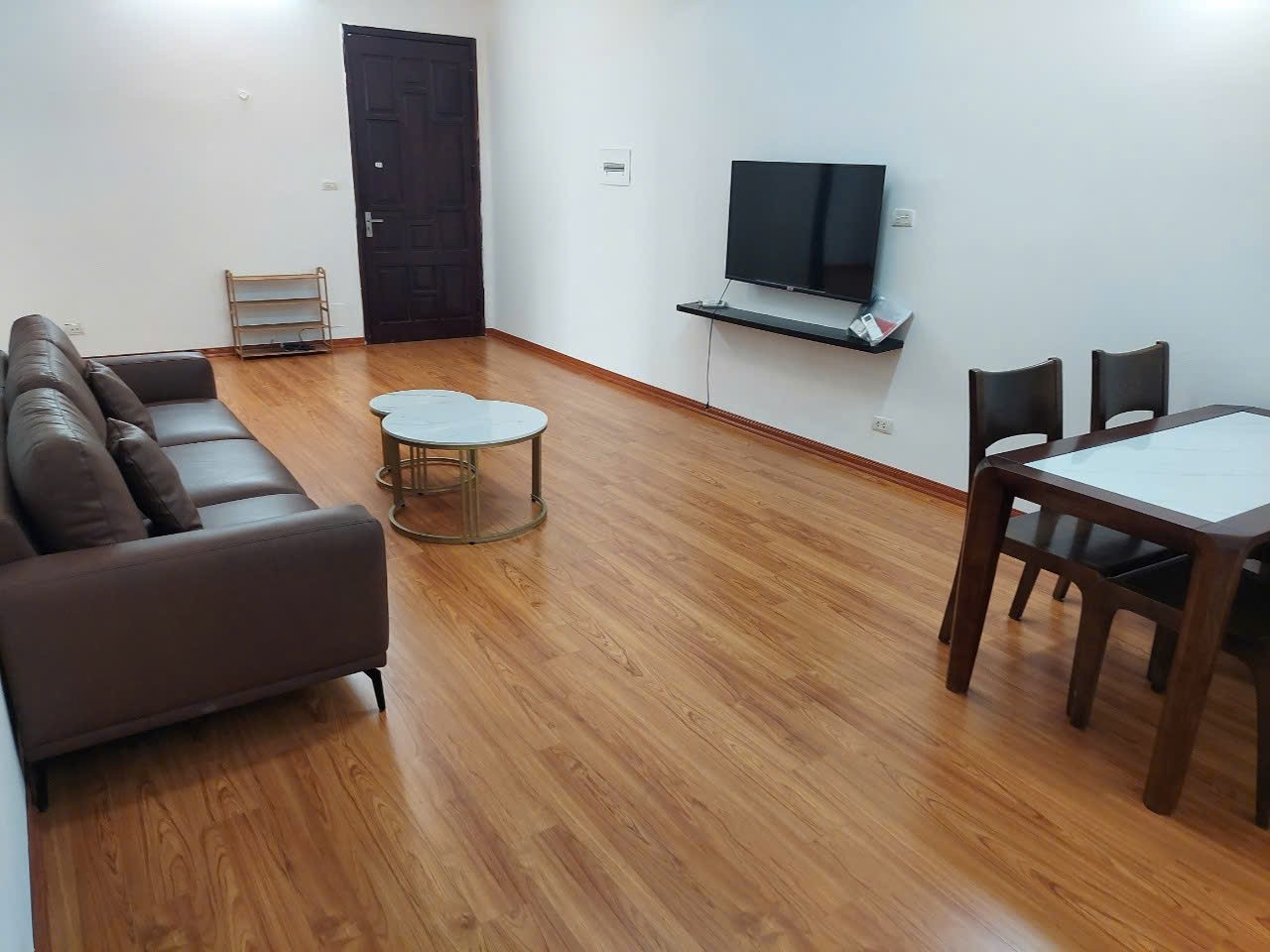 Cho thuê chung cư BIG TOWER 18 Phạm Hùng - Nam Từ Liêm 100m, 3PN2VS giá 15 triệu 2