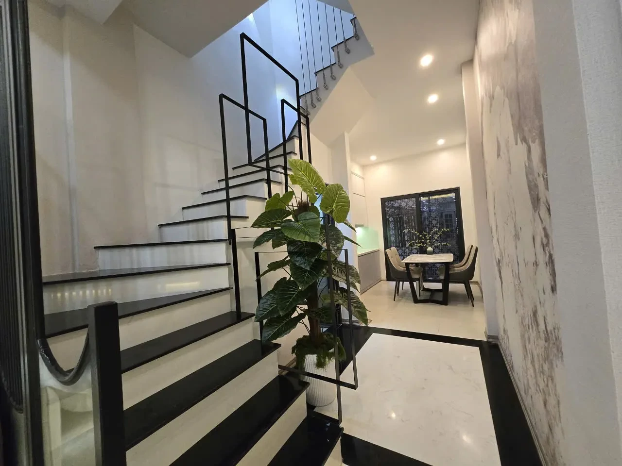 Bán Nhà Bùi Ngọc Dương 33m2. 4 tầng. mặt tiền 3.02m. giá 10.5 Tỷ Hai Bà Trưng Hà Nội 3