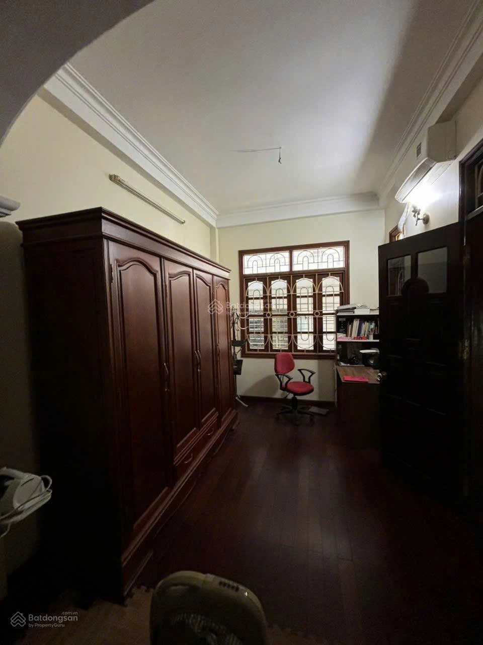 Cho thuê NHÀ  ĐẸP 165 Dương Quảng Hàm, Cầu Giấy 30m x 5T, 3PN4VS giá 15 triệu 2