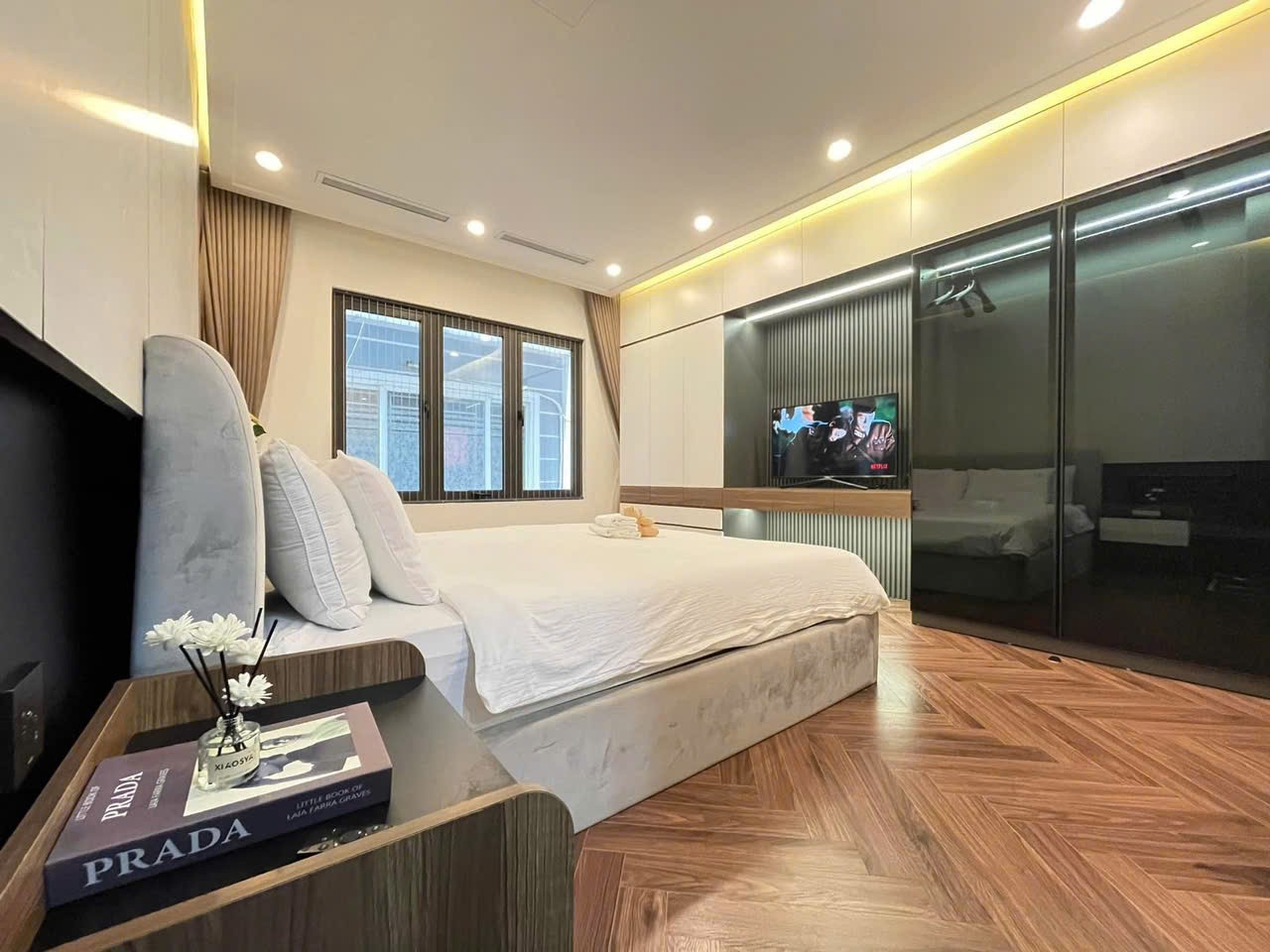 NHÀ RIÊNG TIÊU CHUẨN 5 SAO ngõ 295 Bạch Mai, Hai Bà Trưng  35m x 6T giá 18 triệu 4